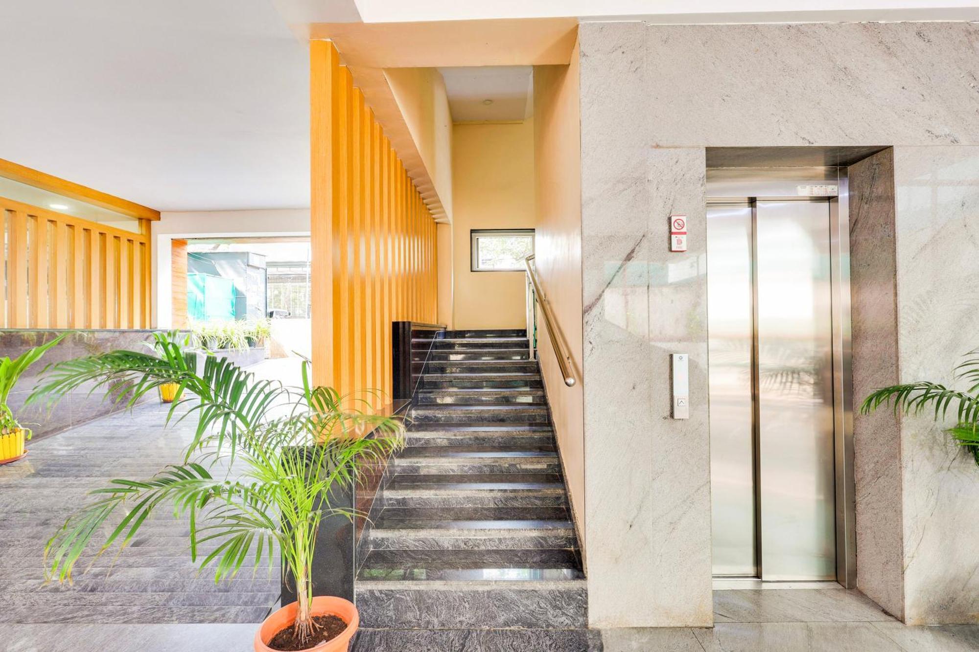 Hotel Super Townhouse Visakhapatnam Zewnętrze zdjęcie