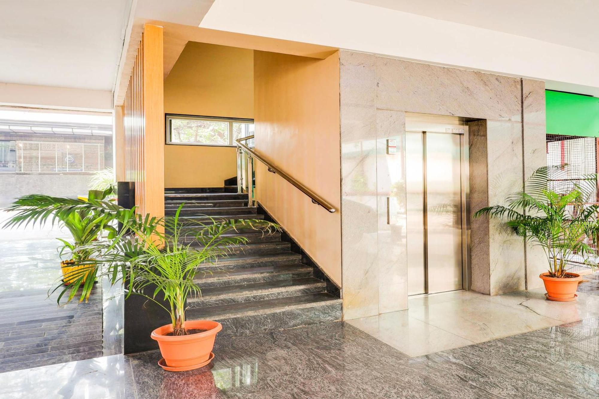 Hotel Super Townhouse Visakhapatnam Zewnętrze zdjęcie